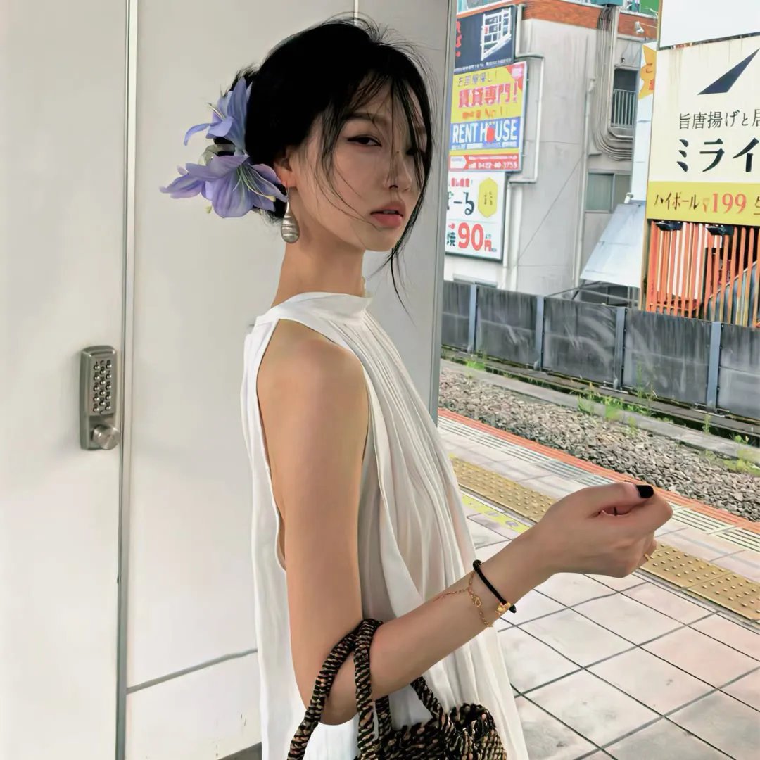 重生校花追不停！我靠系统逆袭